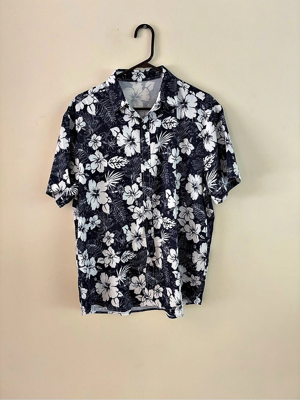 Men's Floral Button Down in Blue & White Like New